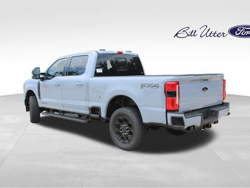 New 2026 Ford F250 Lariat w/ Black Appearance Package AWD/4WD image 4