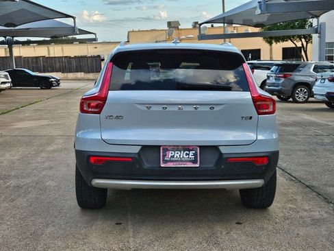 Used 2020 Volvo XC40 T5 Momentum AWD/4WD image 7