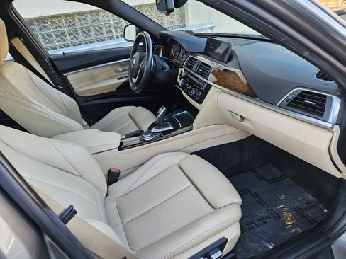 Used 2018 BMW 330i xDrive Sedan w/ Premium Package image 6