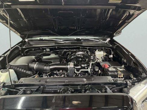 Used 2020 Toyota Tacoma TRD Off-Road w/ Technology Package AWD/4WD image 39