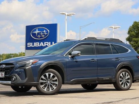 Certified 2025 Subaru Outback Touring AWD/4WD image 2