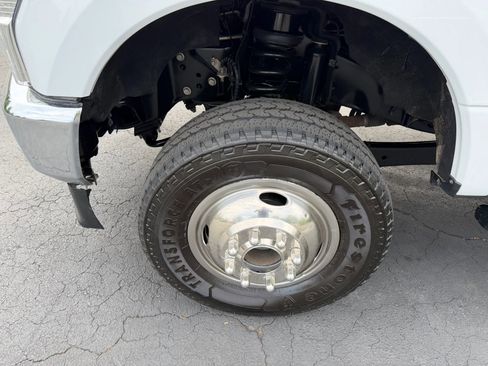 Used 2021 Ford F350 XLT AWD/4WD image 11