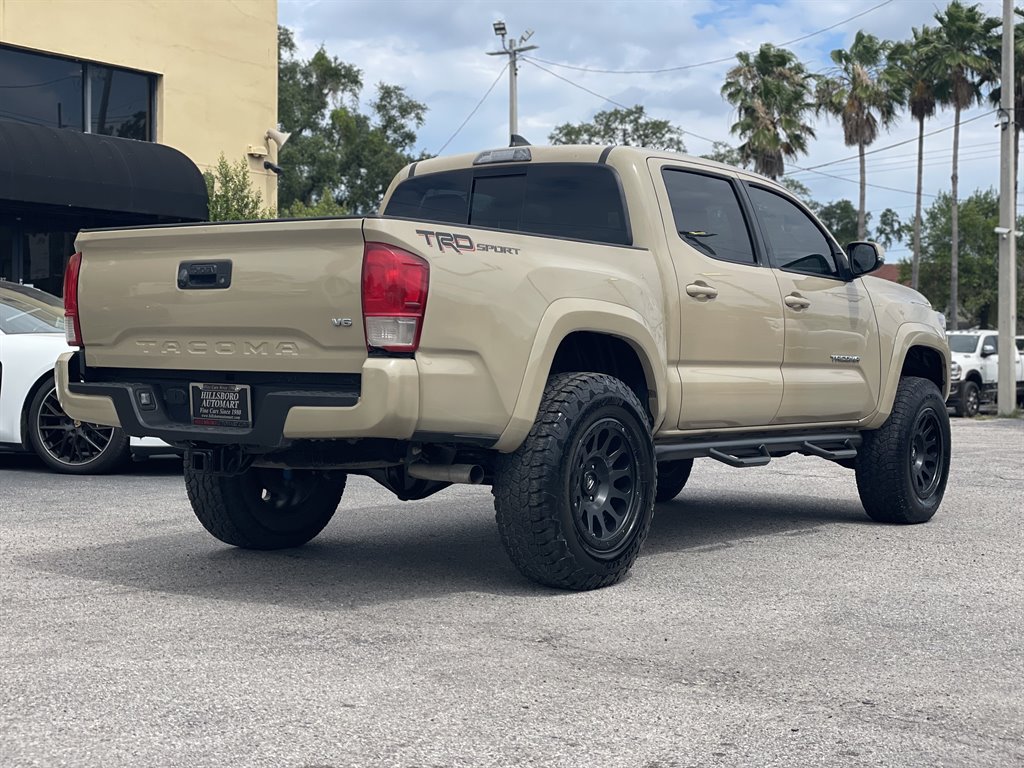 Used 2017 Toyota Tacoma TRD Sport w/ Tow Package RWD image 11