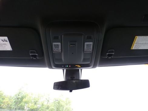 Used 2022 GMC Yukon XL SLE AWD/4WD image 30