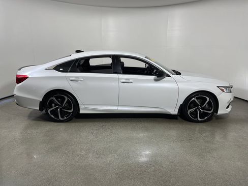 Used 2022 Honda Accord Sport Special Edition image 2