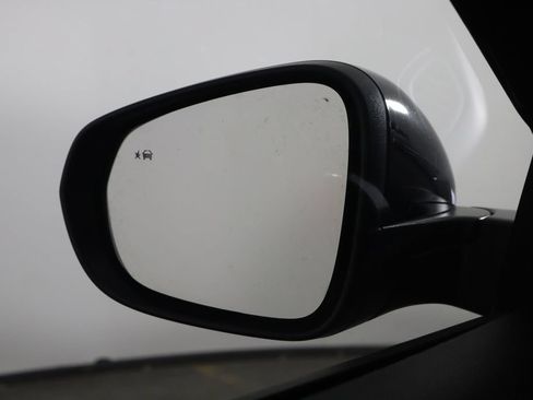 Used 2025 Chevrolet Trax ACTIV w/ Driver Confidence Package FWD image 38