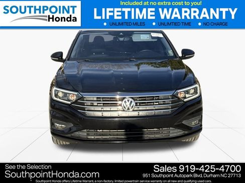 Used 2021 Volkswagen Jetta SEL Premium image 2