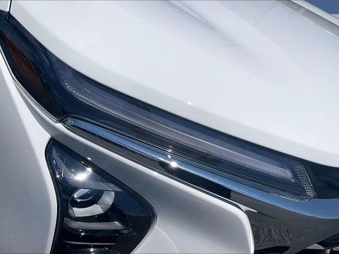 New 2026 Chevrolet Trax LT w/ Driver Confidence Package FWD image 15