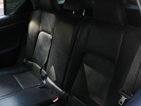 Used 2011 Lexus CT 200h Premium w/ Leather Pkg FWD image 18