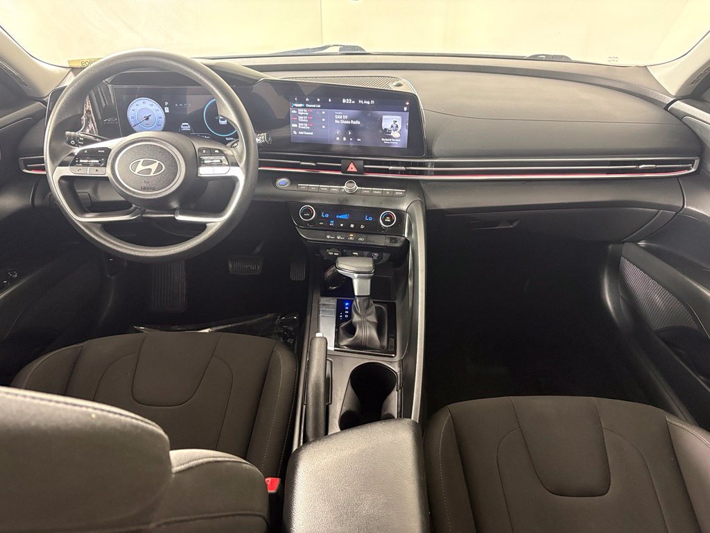 Used 2024 Hyundai Elantra SEL FWD image 38