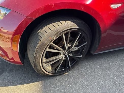 Used 2024 MAZDA MX-5 Miata Grand Touring RWD image 3