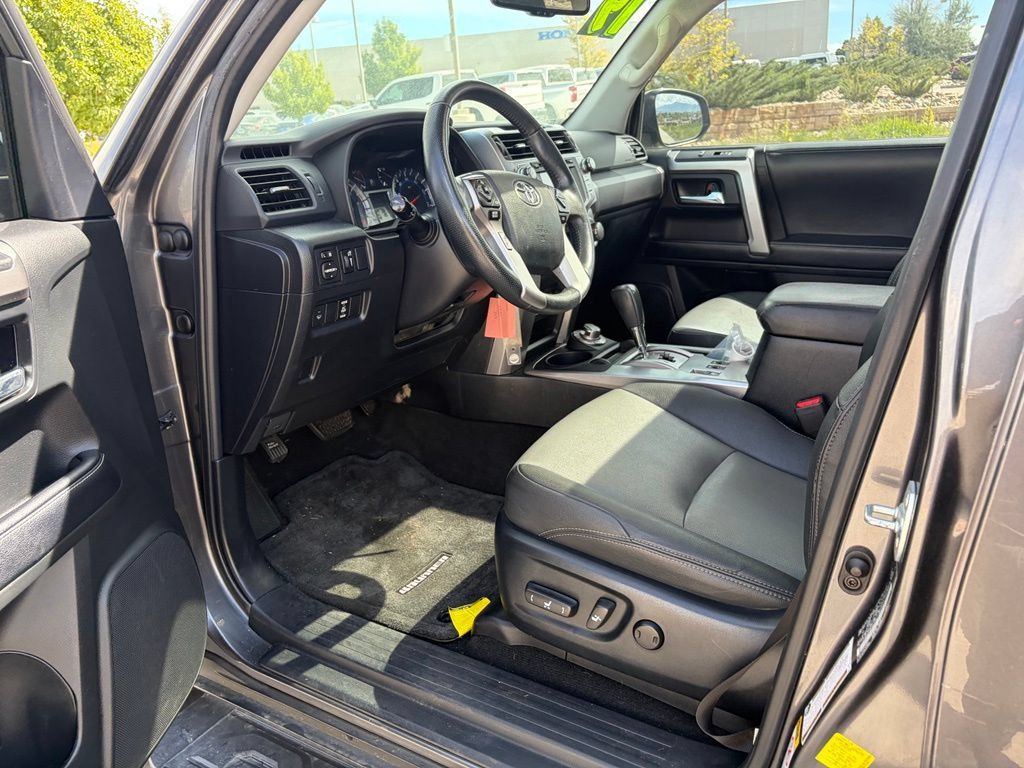 Used 2019 Toyota 4Runner SR5 Premium AWD/4WD image 17