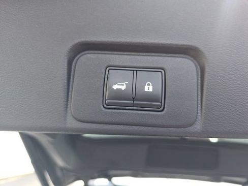 Used 2021 Nissan Rogue SL w/ Premium Package AWD/4WD image 10