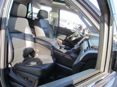 Used 2018 GMC Yukon SLT w/ Premium Edition image 23