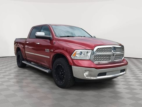 Used 2015 RAM 1500 Laramie w/ Convenience Group AWD/4WD image 4