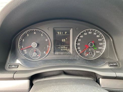 Used 2010 Volkswagen Jetta Limited Edition FWD image 13