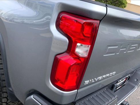 Used 2024 Chevrolet Silverado 3500 High Country w/ High Country Premium Package AWD/4WD image 29