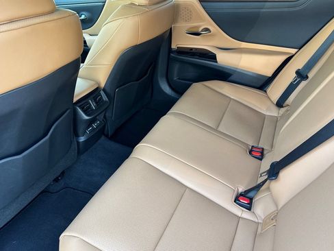 Certified 2025 Lexus ES 300h w/ Premium Package FWD image 14