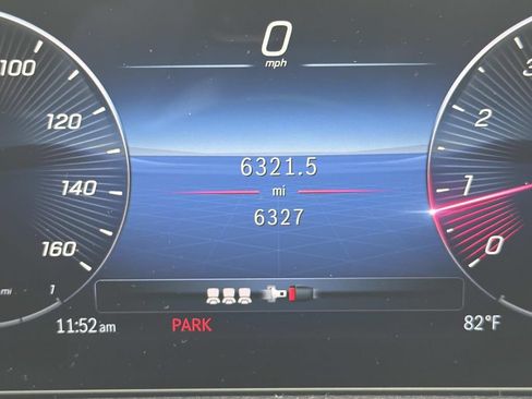 Used 2026 Mercedes-Benz GLB 250 4MATIC image 27