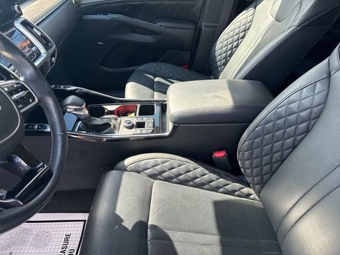 Used 2023 Kia Sorento SX Prestige image 14