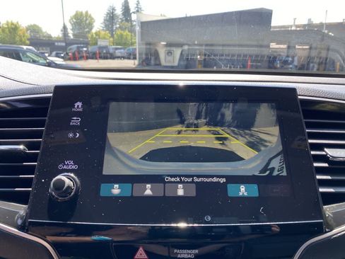 Used 2021 Honda Pilot Touring image 27