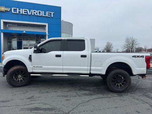 Used 2017 Ford F250 XLT image 8