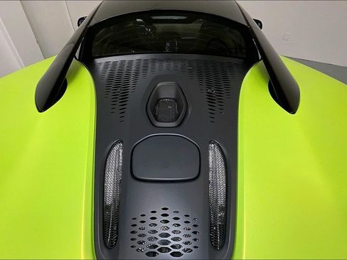 Used 2023 McLaren Artura image 15