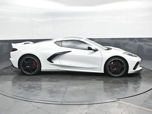 Used 2020 Chevrolet Corvette Stingray Preferred Cpe w/ 2LT Preferred Equipment Group image 4