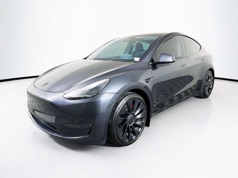 Used 2025 Tesla Model Y Performance AWD/4WD image 3