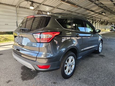 Used 2018 Ford Escape SE image 7