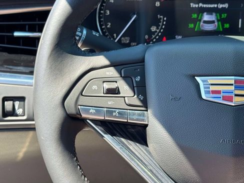 Used 2024 Cadillac XT6 Premium Luxury AWD/4WD image 8