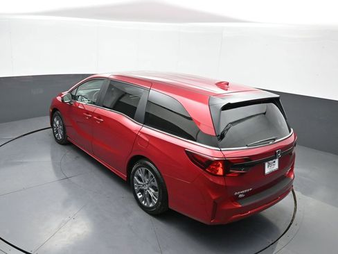 Certified 2025 Honda Odyssey Touring image 43