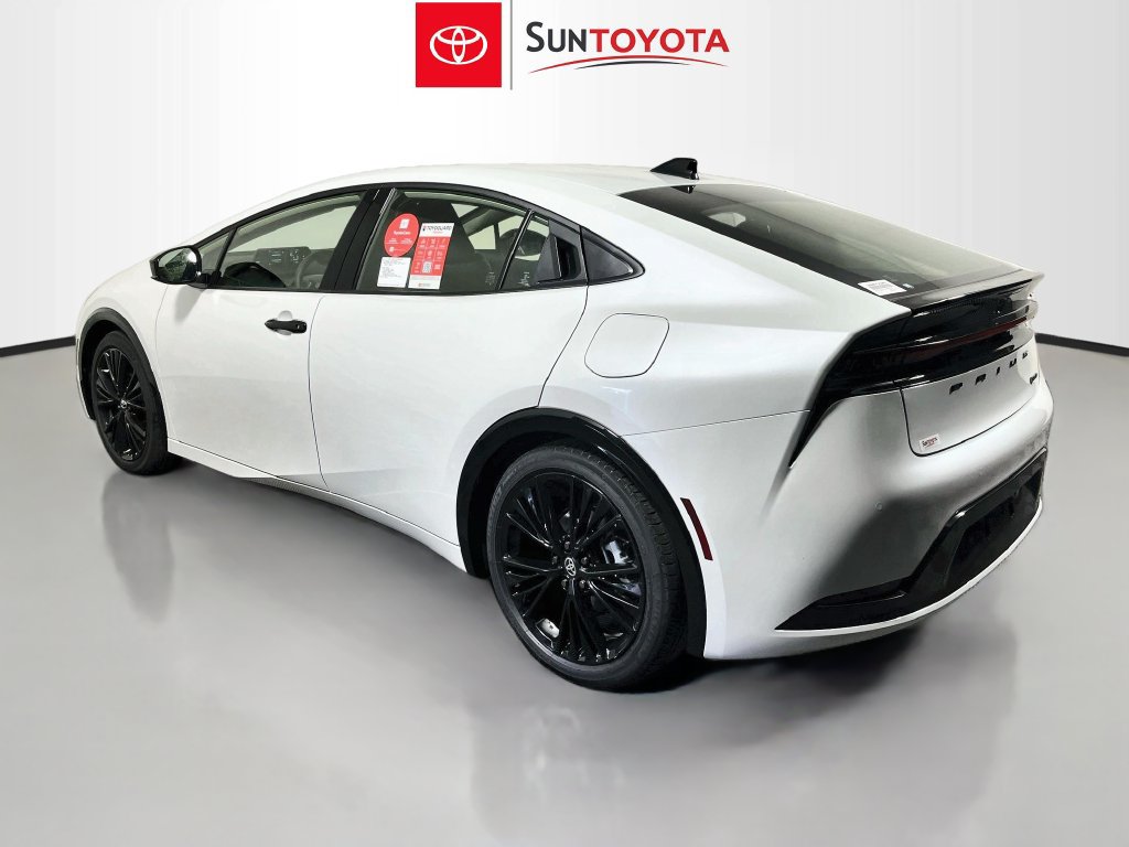 New 2027 Toyota Prius FWD image 5