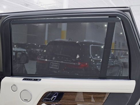 Used 2018 Land Rover Range Rover Long Wheelbase Supercharged image 39