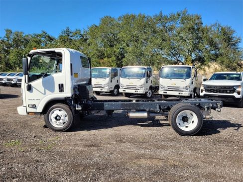 New 2025 Chevrolet Low Cab Forward image 5