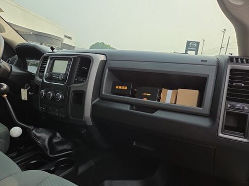 Used 2018 RAM 2500 Tradesman w/ Chrome Appearance Group AWD/4WD image 13