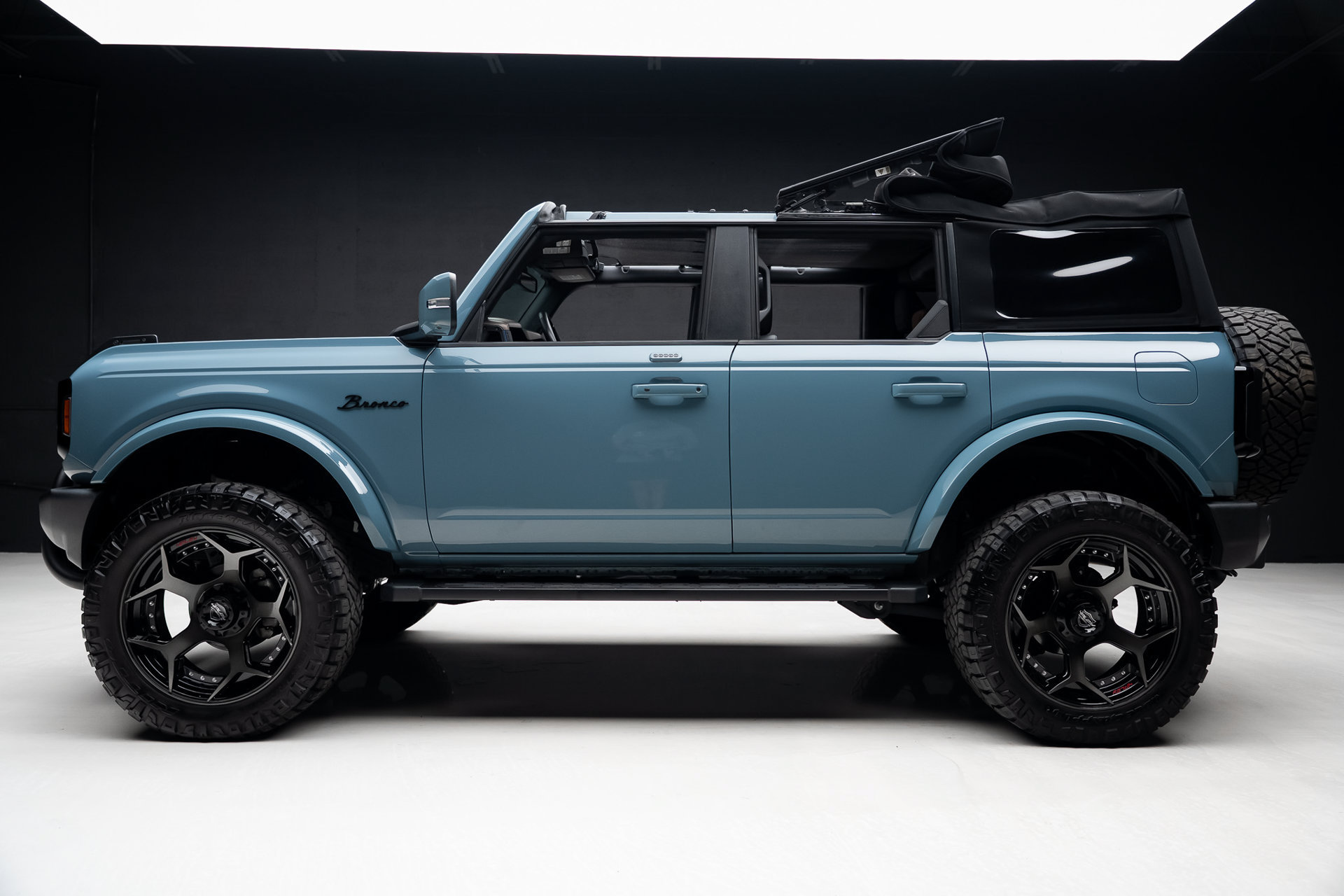 Used 2023 Ford Bronco Outer Banks AWD/4WD image 21