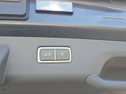 New 2026 Kia EV9 Wind AWD/4WD image 11