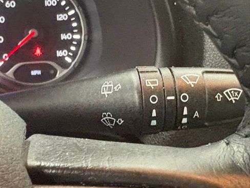 Used 2018 Jeep Renegade Limited w/ UConnect 8.4 Nav Group AWD/4WD image 20