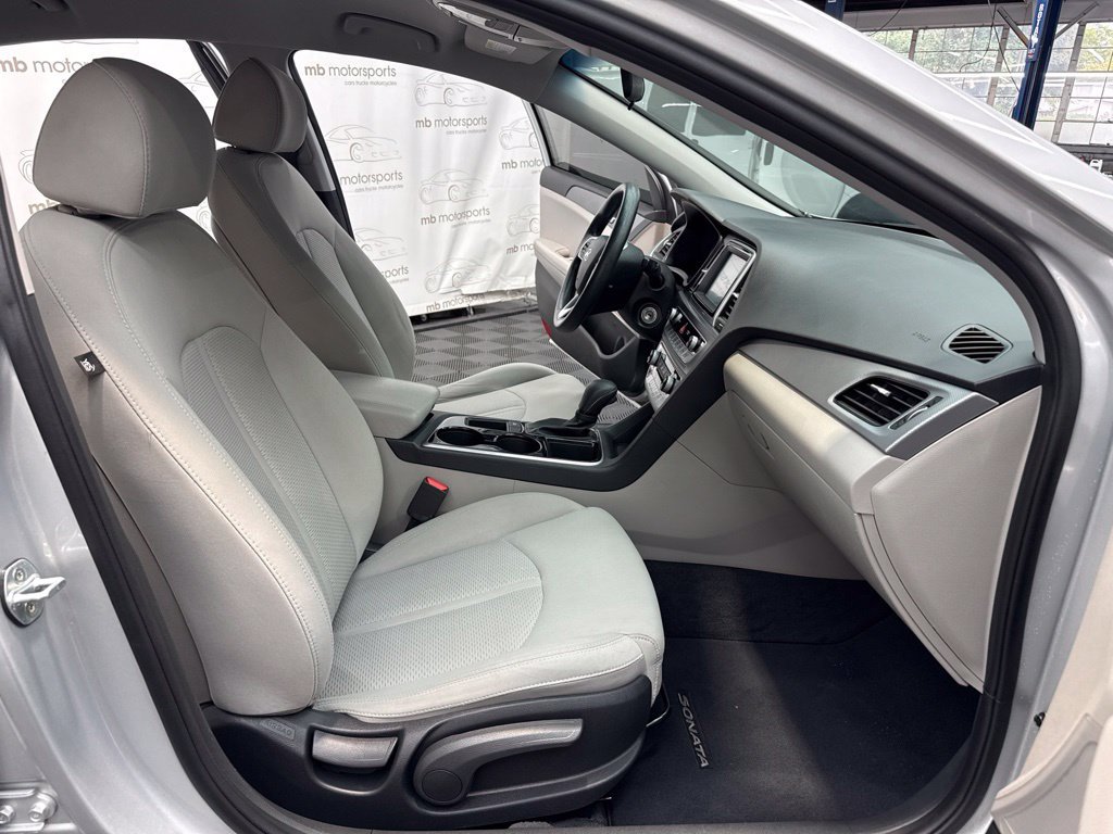 Used 2018 Hyundai Sonata SE FWD image 25