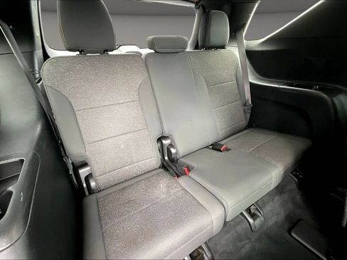 Used 2024 Chevrolet Traverse LT AWD/4WD image 30