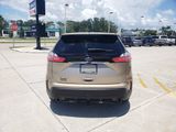 Used 2020 Ford Edge SE image 4