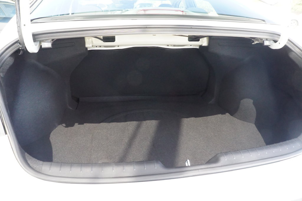 New 2026 Hyundai Elantra Hybrid FWD image 21