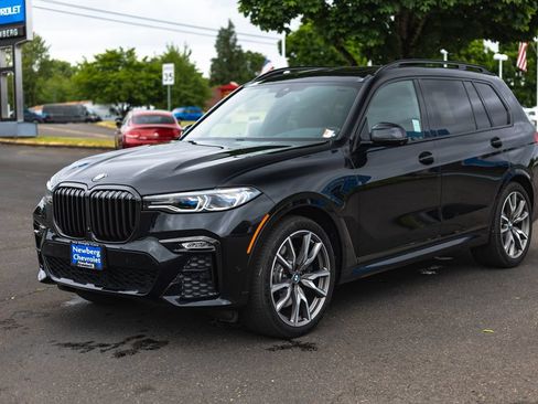 Used 2021 BMW X7 M50i w/ Executive Package AWD/4WD image 7