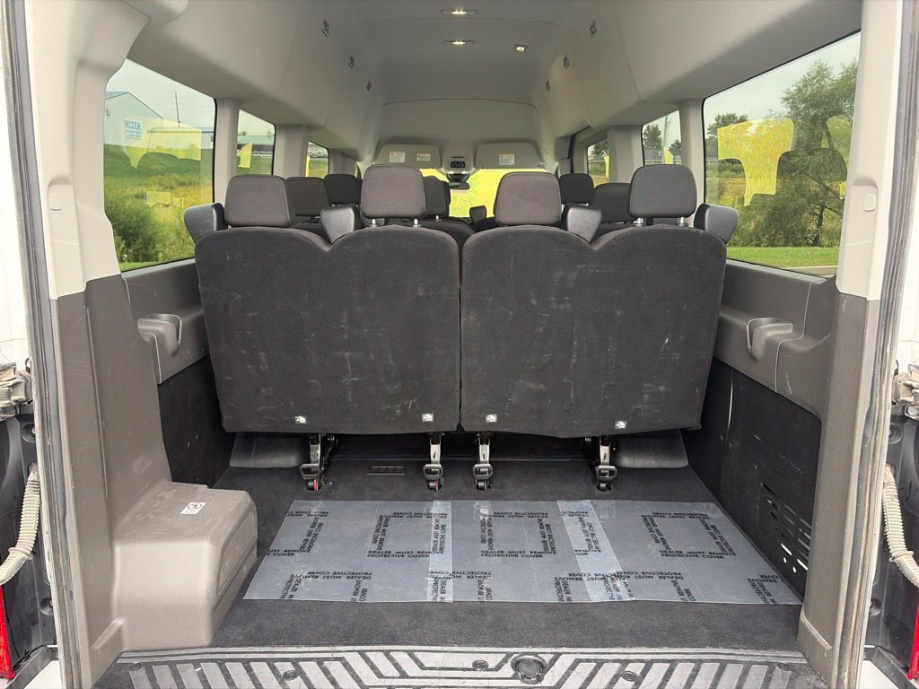 Used 2023 Ford Transit 350 XLT RWD image 6