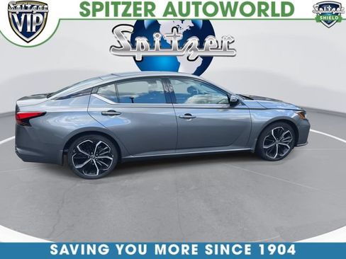 Used 2023 Nissan Altima 2.5 SR w/ SR Premium Package FWD image 10