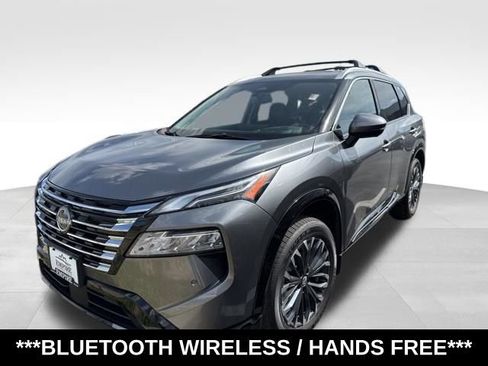 Used 2026 Nissan Rogue Platinum w/ Platinum Premium Package image 3