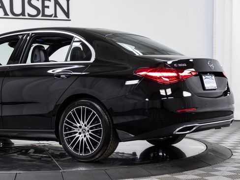 Used 2025 Mercedes-Benz C 300 4MATIC Sedan image 30