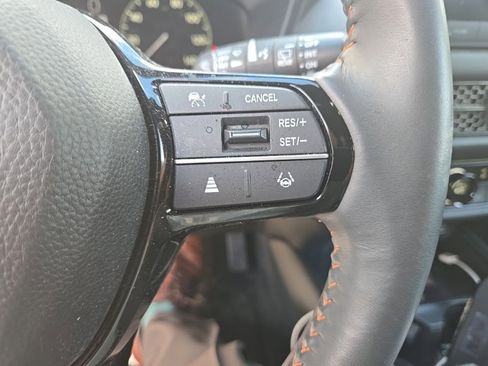 Used 2024 Honda HR-V Sport image 10