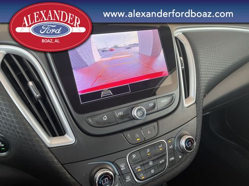 Used 2024 Chevrolet Malibu LT image 25